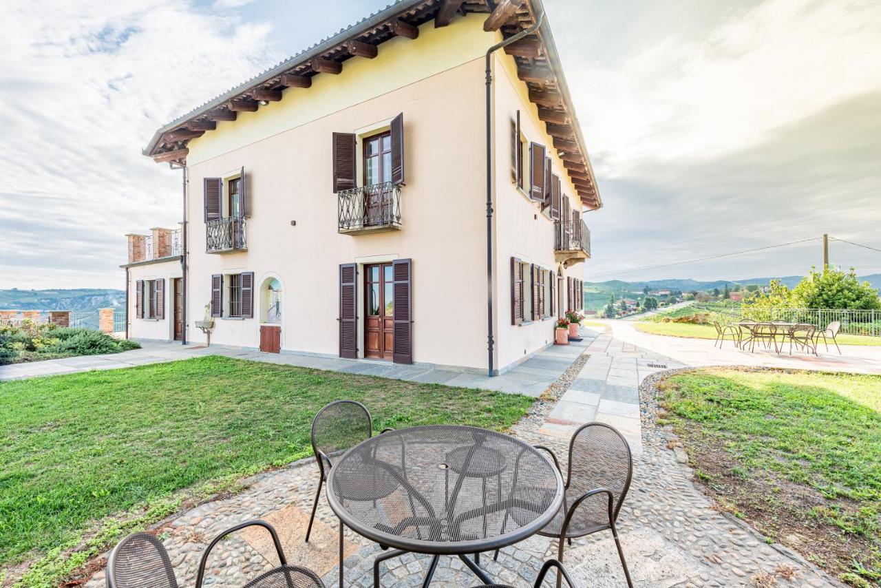 Villa Bricco Paglieri, Entire Villa Alba  Exterior photo