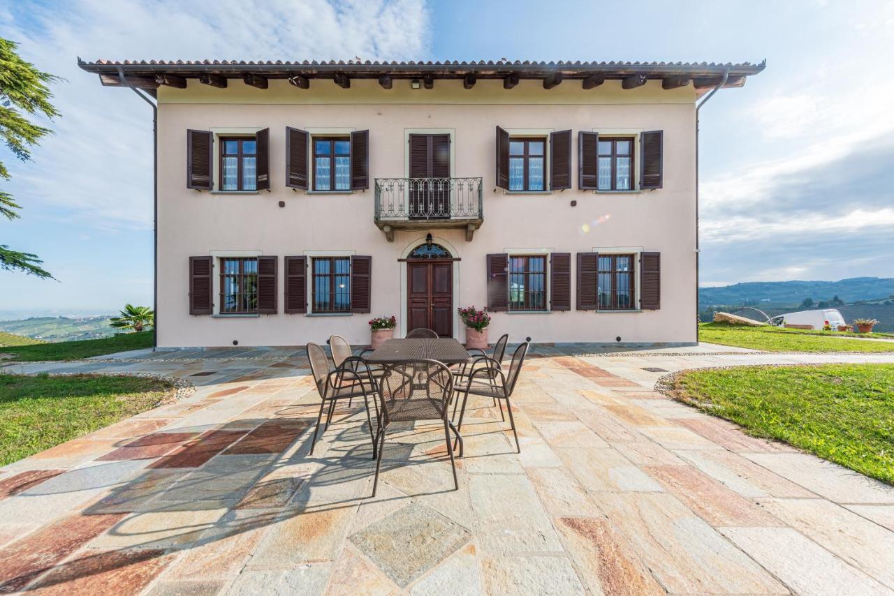 Villa Bricco Paglieri, Entire Villa Alba  Exterior photo