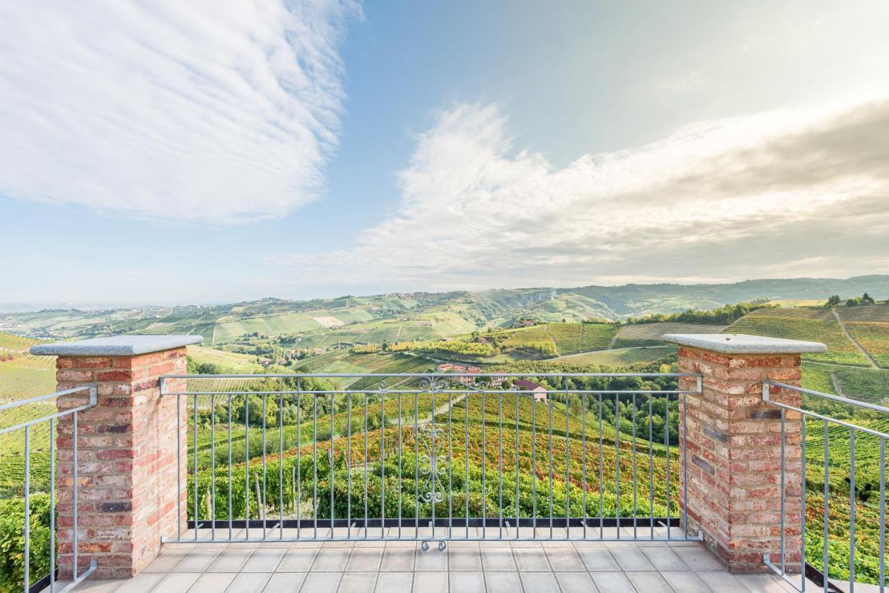 Villa Bricco Paglieri, Entire Villa Alba  Exterior photo